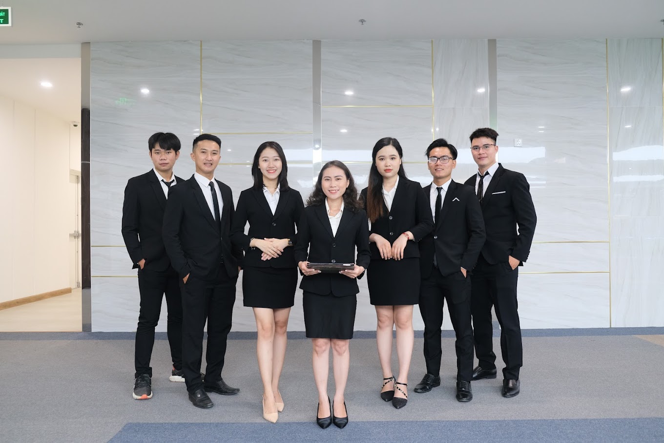 Đội ngũ nhân viên Tân Hưng Land